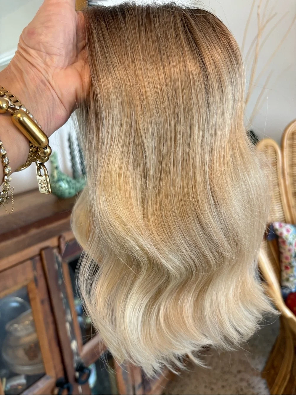 BELLE TRESS Biscotti Babe Blonde Rooted Heat Friendly Synthetic Wavy Wig.